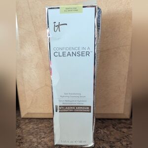 NIB It Cosmetics Confidence in a Cleanser Full Size Sealed